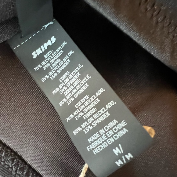 NWT SKIMS Signature Swim Bandeau Bikini Swim Black Onyx Swim Top M - Picture 8 of 9